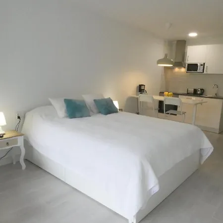 Sweet White In Arona * Los Cristianos (Tenerife)